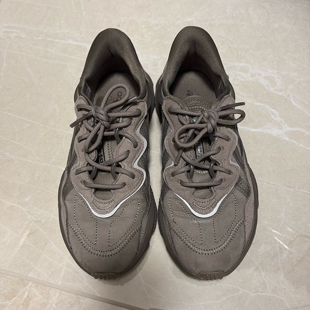 Adidas OZWEEGO sneakers